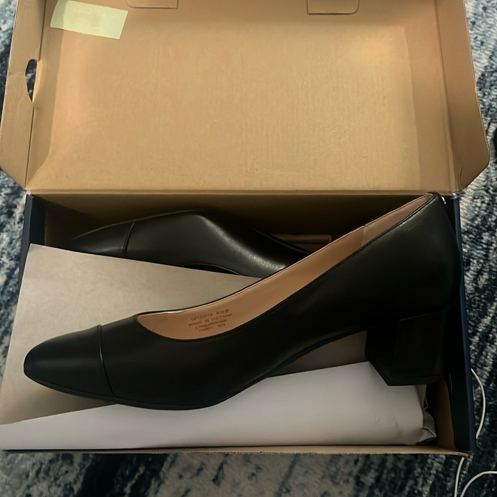 Cole Haan / Size 8.5 (New)